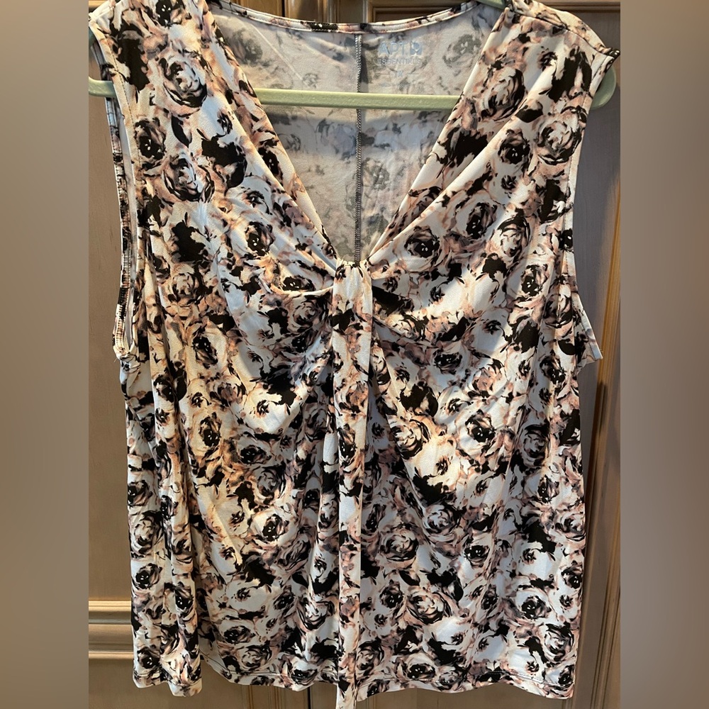 Women’s Sleeves Blouse